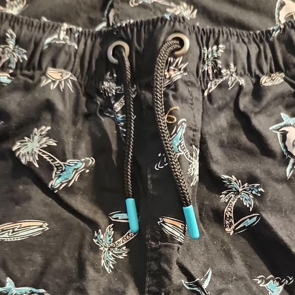 365Kids Tropical Shark Button Down Shirt & Matching Short Set,Size 7 - Picture 4 of 12